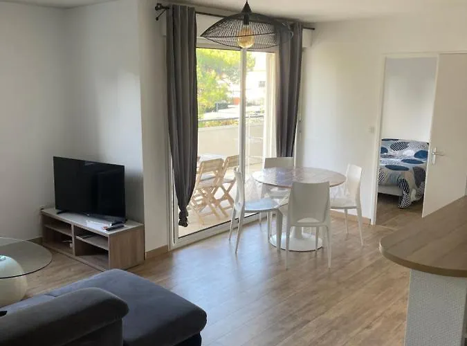 Jolie T2 Au Golf De *