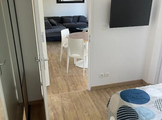 Jolie T2 Au Golf De Apartament Seilh
